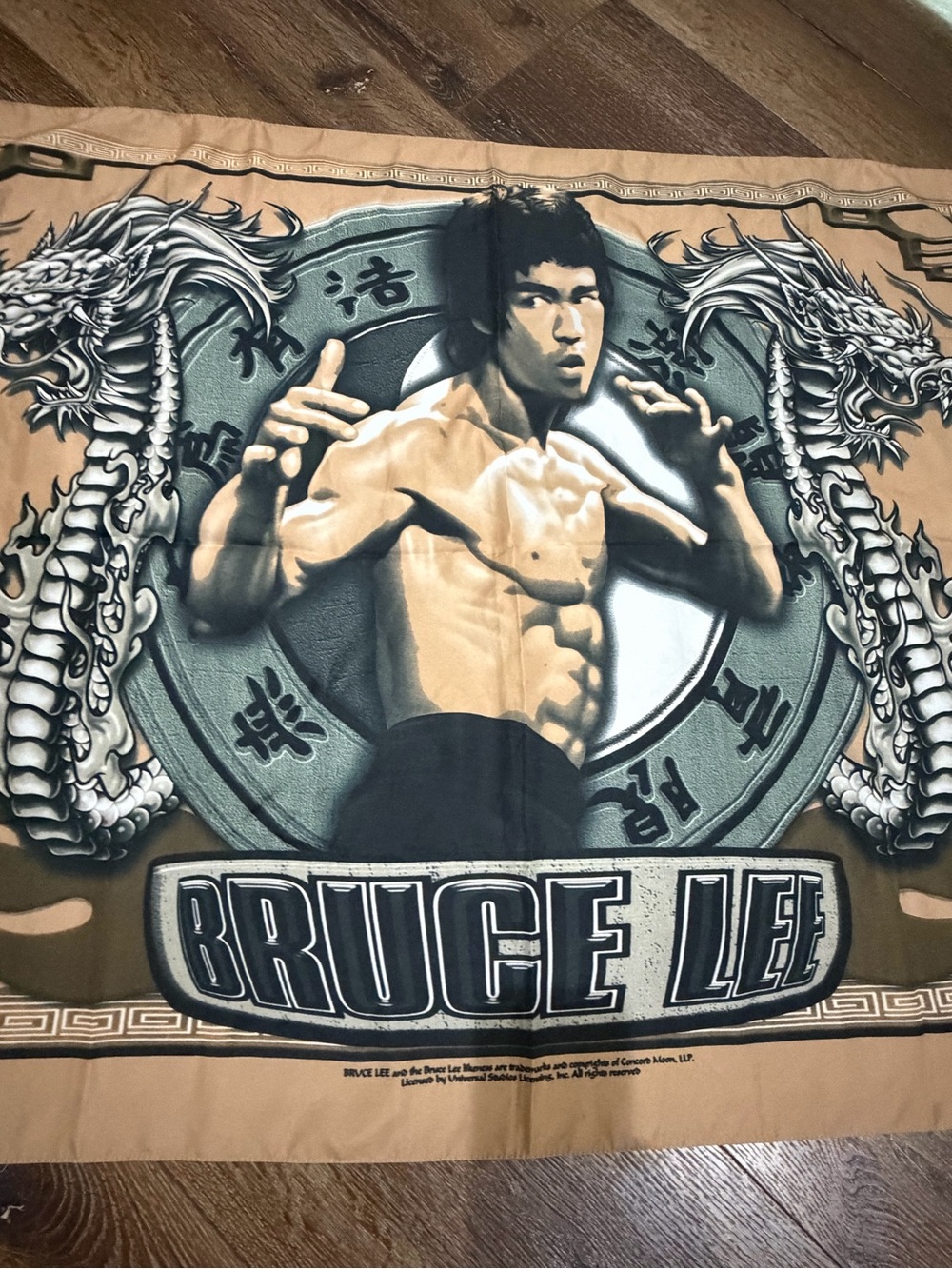 Bruce Lee scarf black brown and gray color